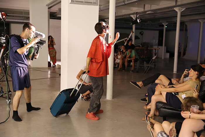 1_labor_zero_labor_2016_vue_de_la_performance_de_geo_wyeth_triangle_france_credit_photo_emmanuelle_laine