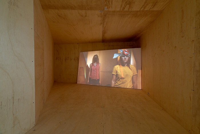 7_vue_d_exposition_moucharabieh_triangle_france_marseille_14_fevrier_19_avril_2015_photo_aurelien_mole