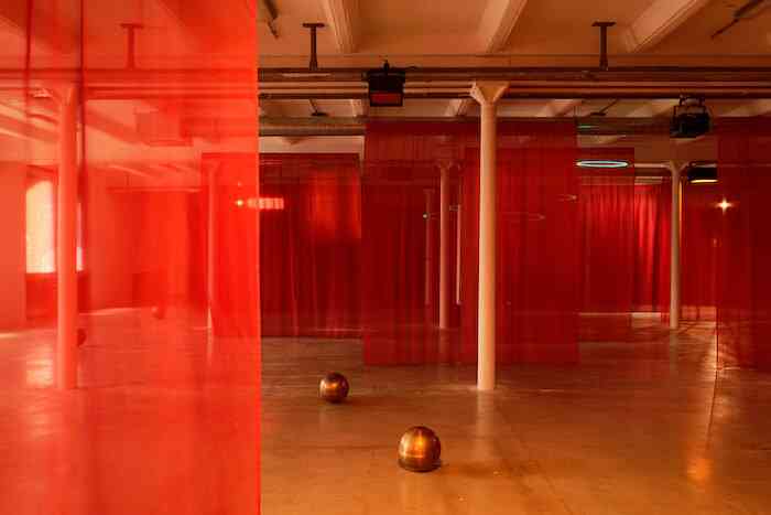 1_paul_maheke_ooloi_exposition_personnelle_triangle_france_asterides_friche_la_belle_de_mai_marseille_2019__aurelien_mole