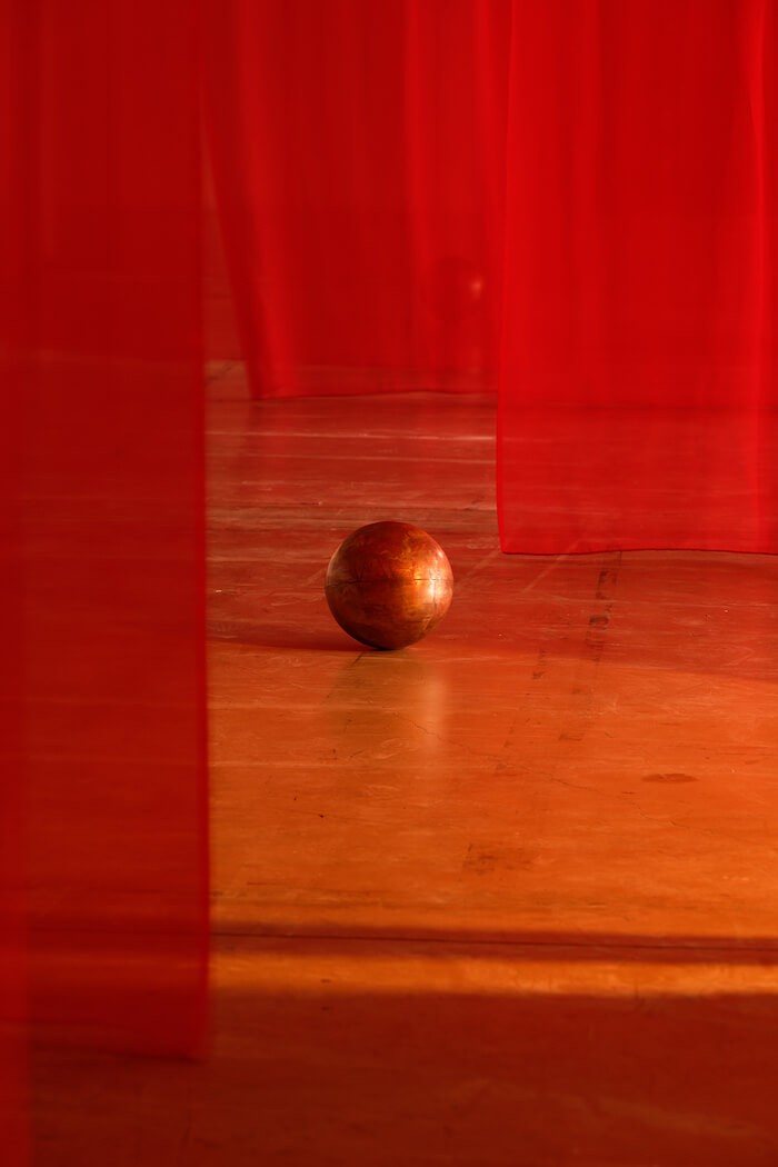 4_paul_maheke_ooloi_exposition_personnelle_triangle_france_asterides_friche_la_belle_de_mai_marseille_2019__aurelien_mole